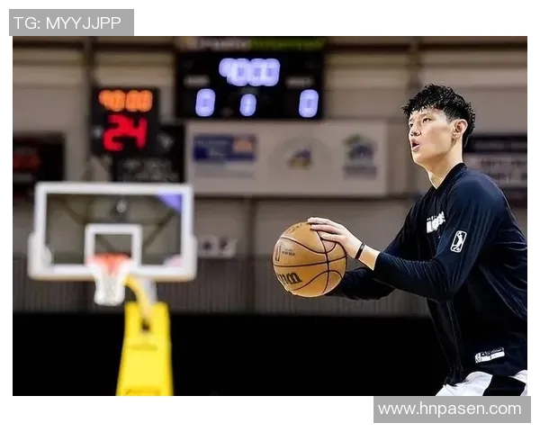 曾凡博谈周琦对球队的影响每一秒都要全力以赴提升信心